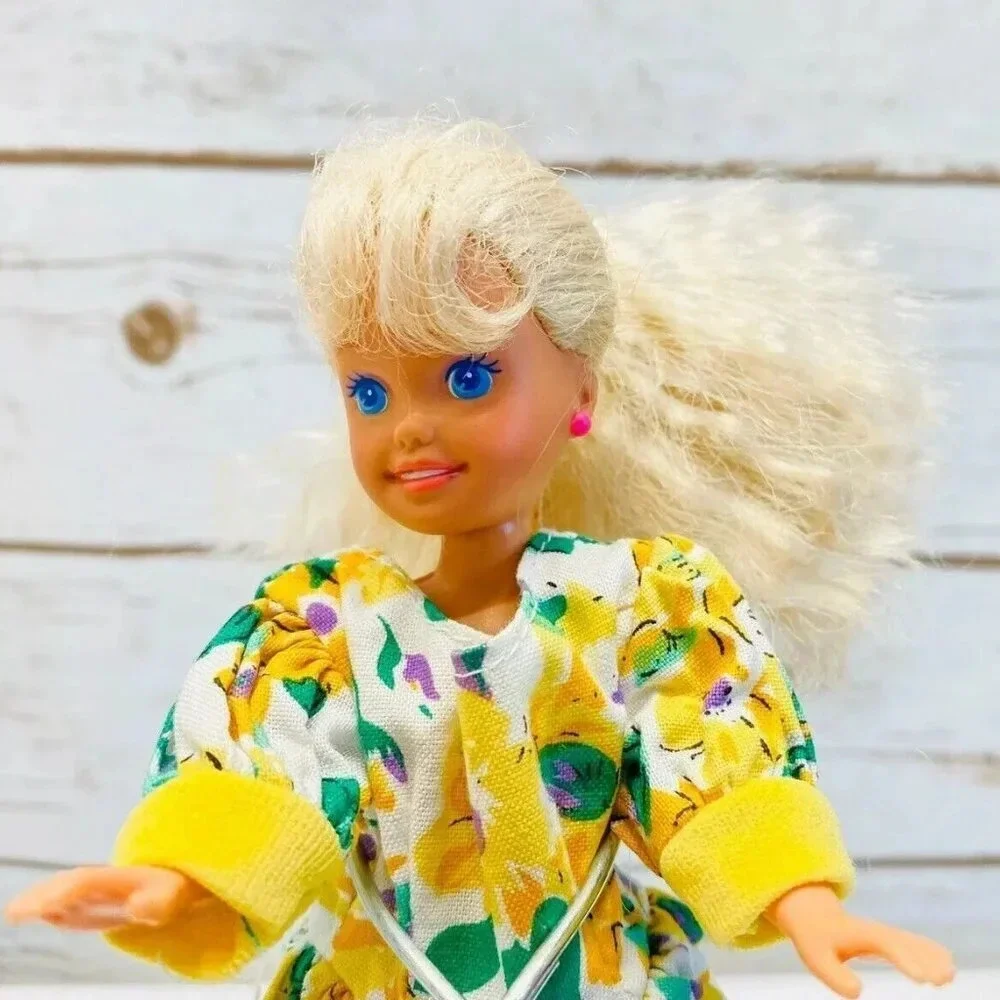 MATTEL BARBIE Stacie Doll Blond Hair Blue Eyes Yellow Dress & Pants 8